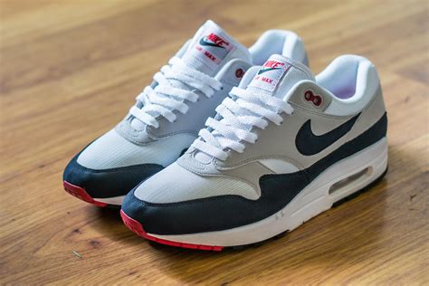 nike men's air max 1